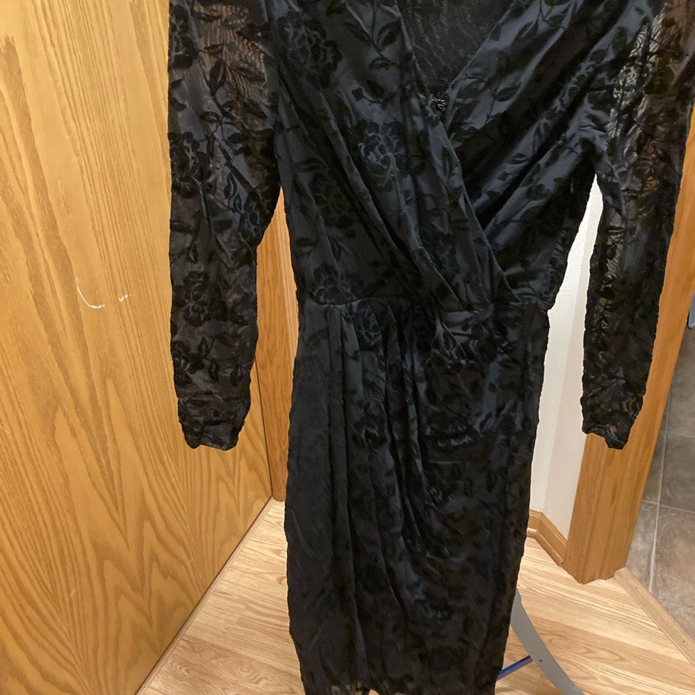 Ivy City Amaya Elegant Black Burnout Velvet Dress